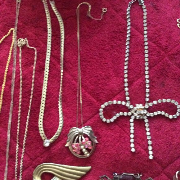 43 Piece Lot of Retro & Vintage Rhinestone Jewelry for the Collector - Picture 7 of 11